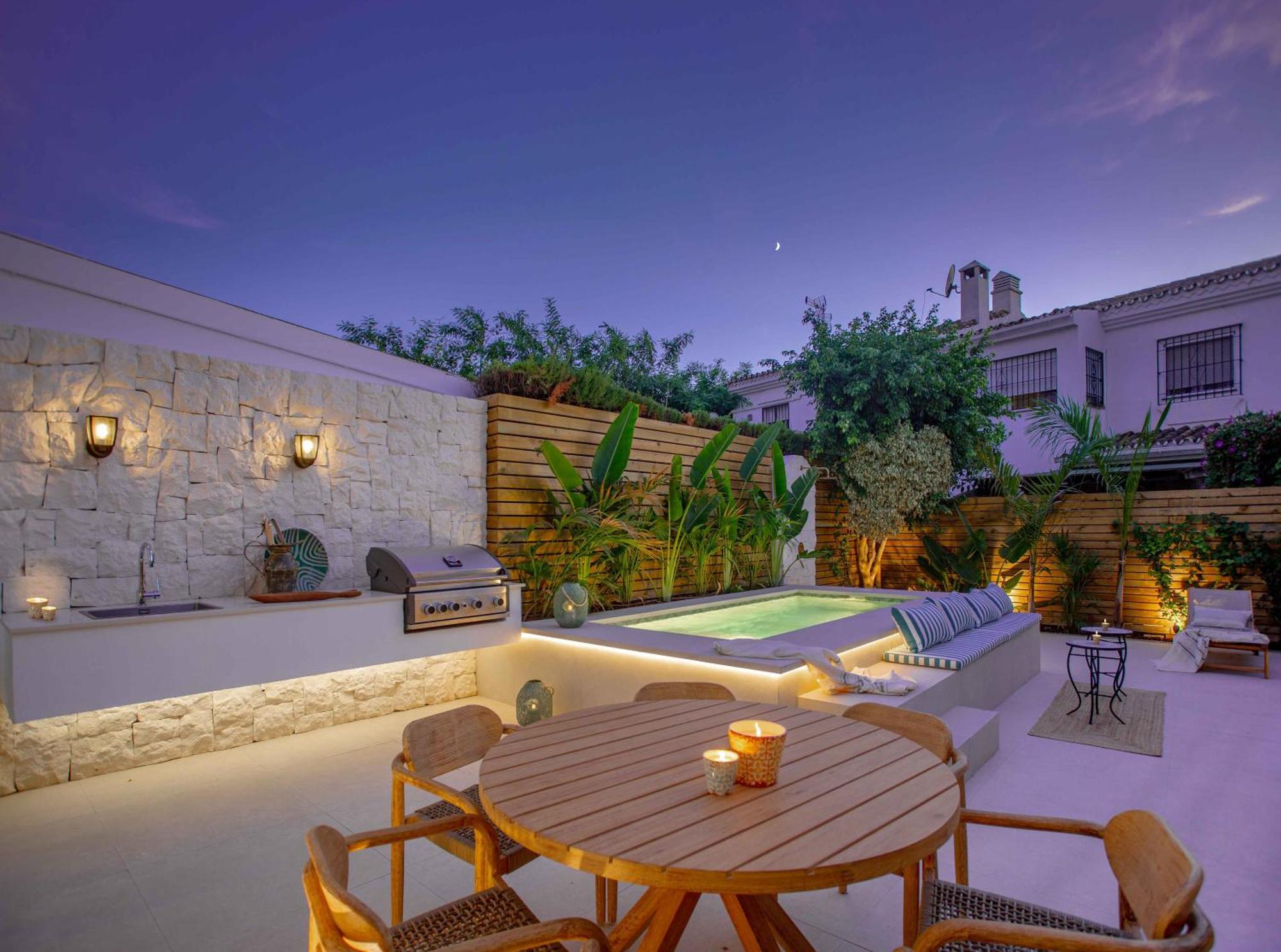 Casa de férias Vacation I Casa Savia, Private Heated Pool, Luxury Interiors, 10min Walk To The Marbella
