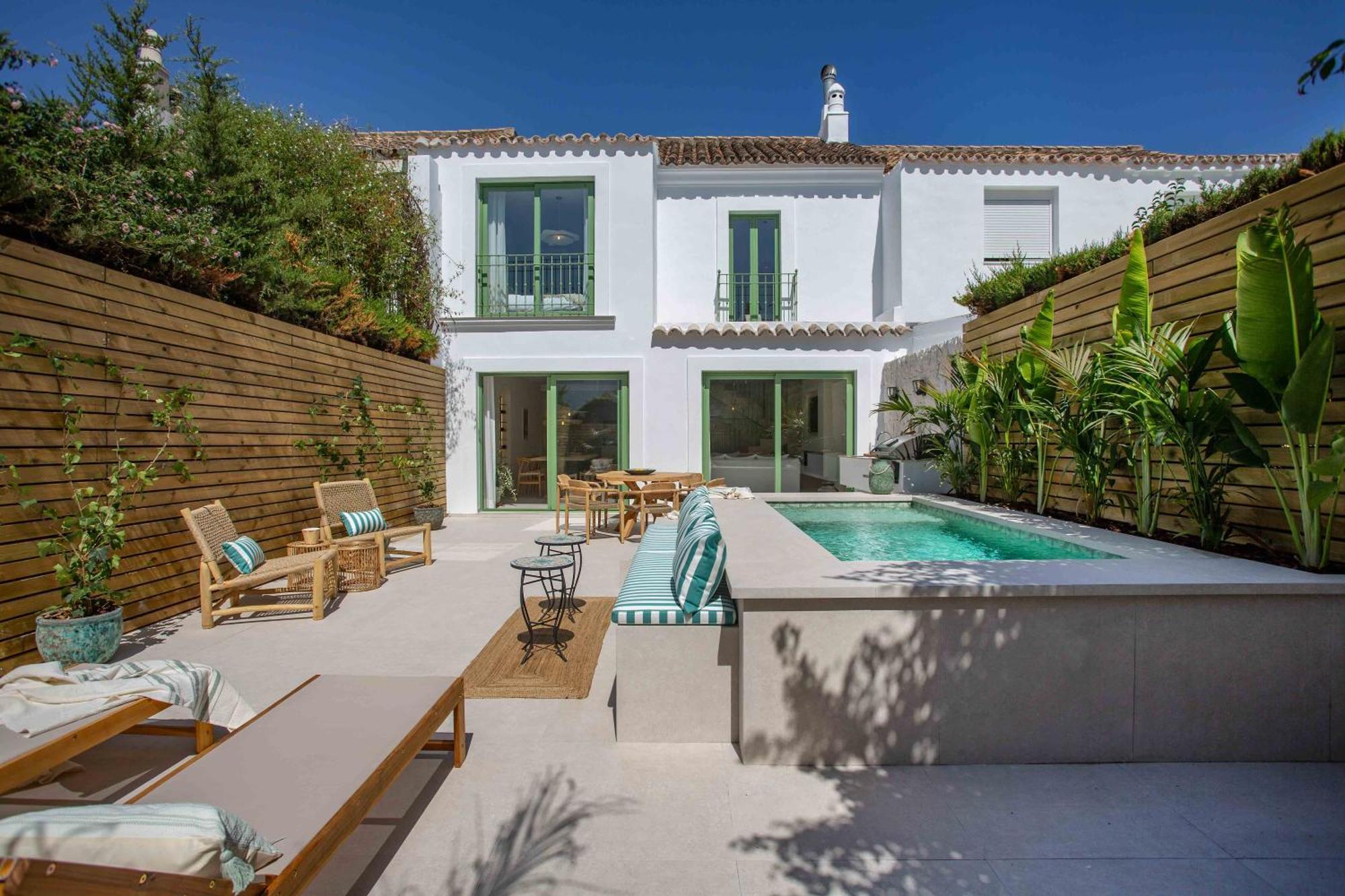Vacation I Casa Savia, Private Heated Pool, Luxury Interiors, 10min Walk To The Marbella