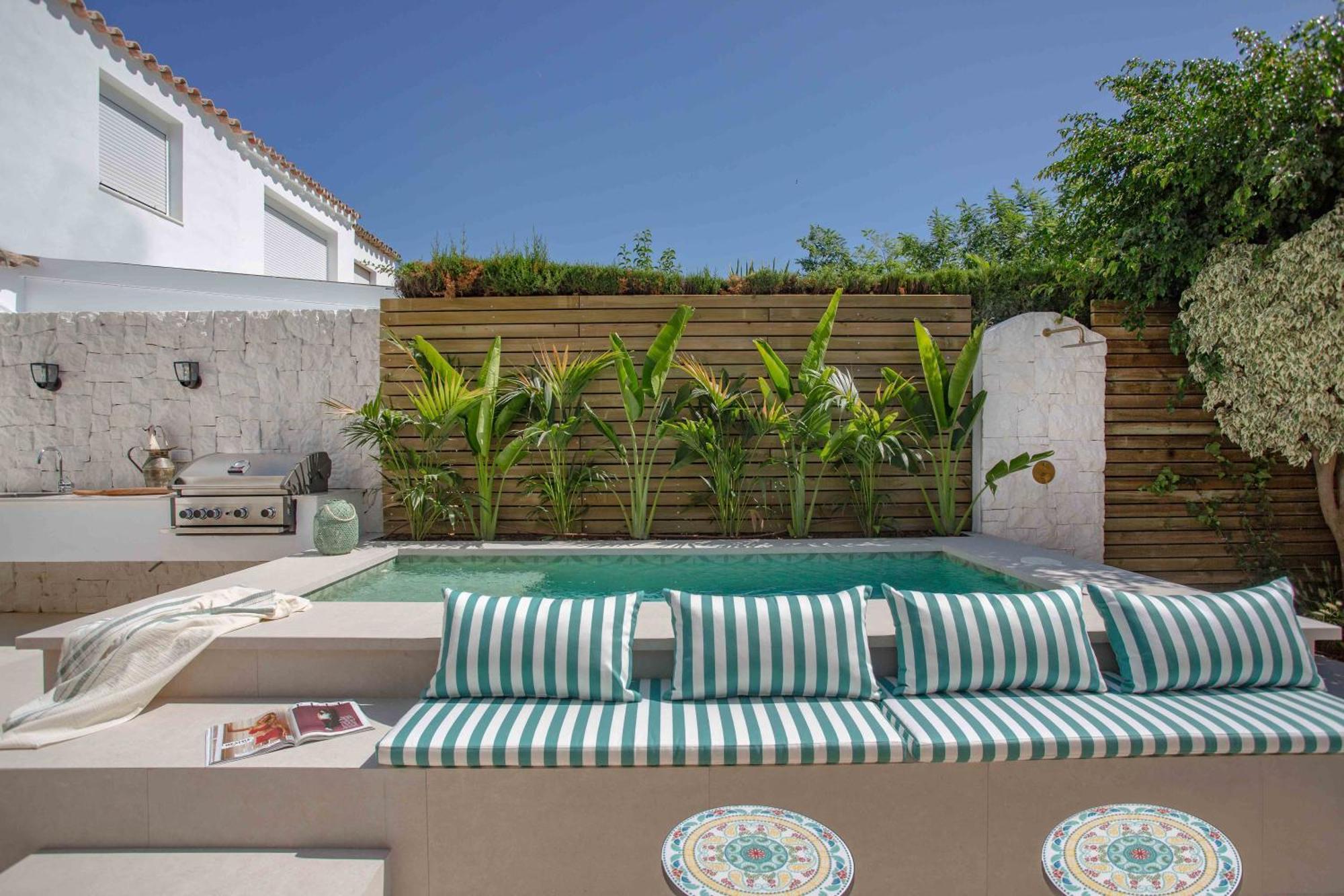 Vacation I Casa Savia, Private Heated Pool, Luxury Interiors, 10min Walk To The *